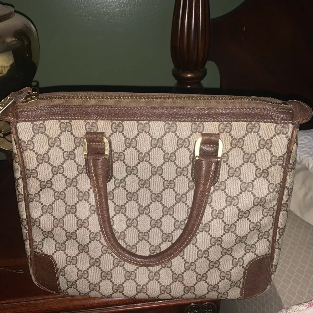 Authentic Gucci vintage purse